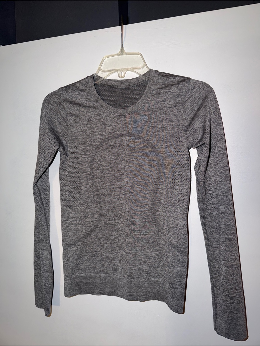 lululemon athletica Women's Long-Sleeve Crew Top - Gray